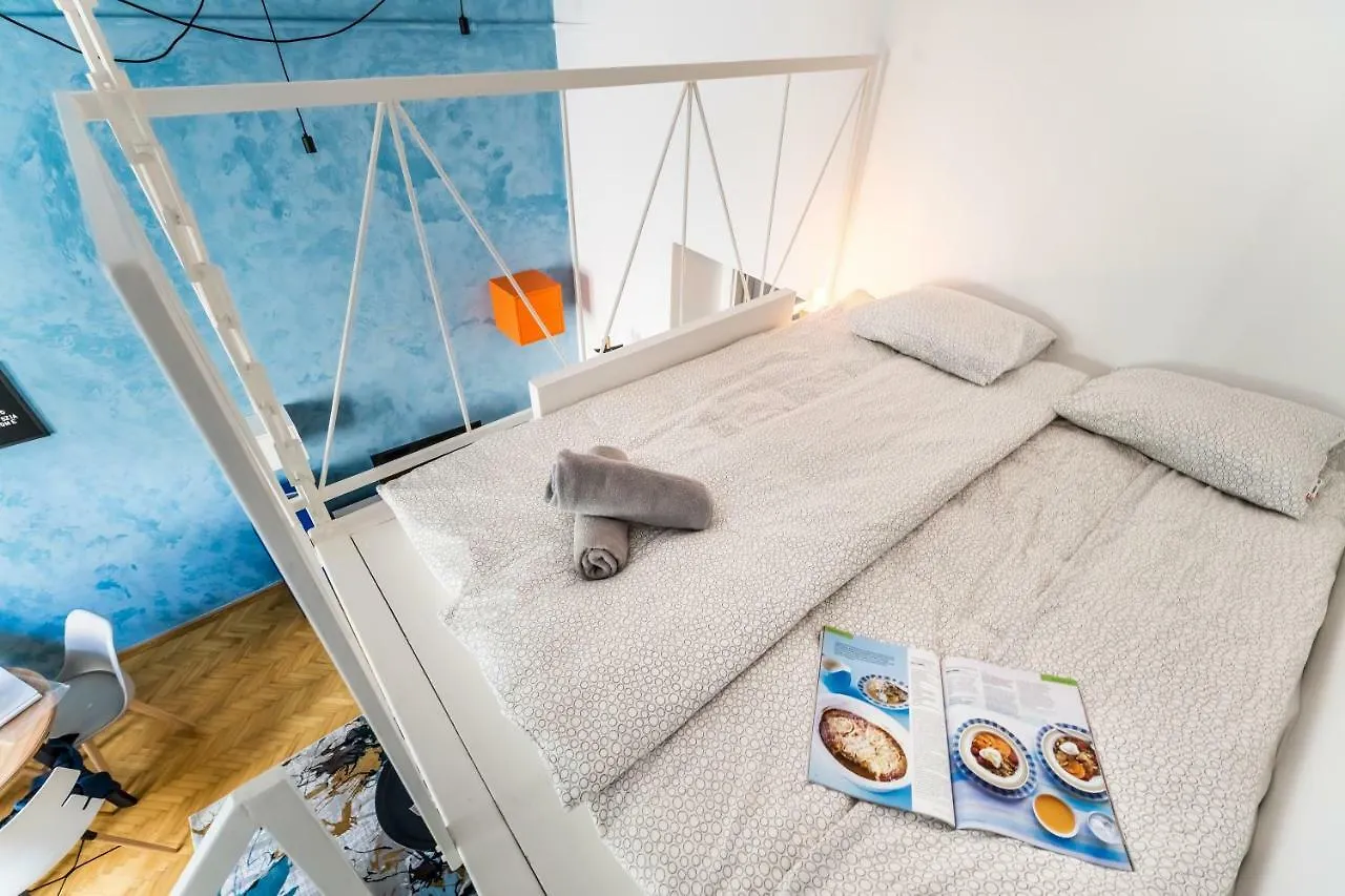 Bpr Azure Desire Studio Budapest Apartment